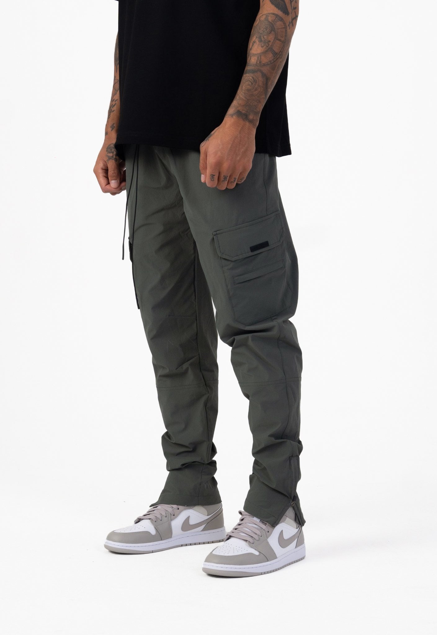 Nylon Cargo Pants V2 - Military Green – Sans Pareil Clothing